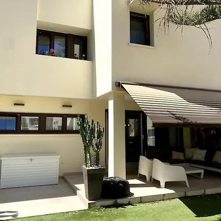 Casa Amplia Y Exclusiva * Malaga